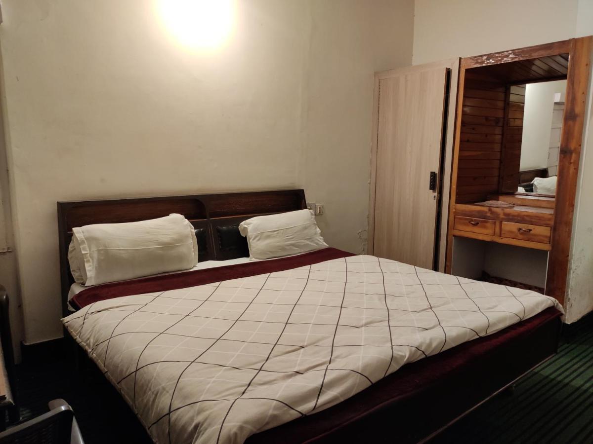 Hotel Royal Chamba  Luaran gambar